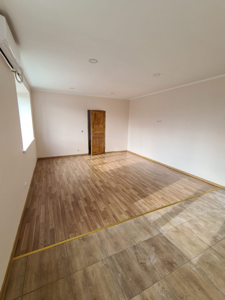 Kabinetų ir mansardos grindų danga 2