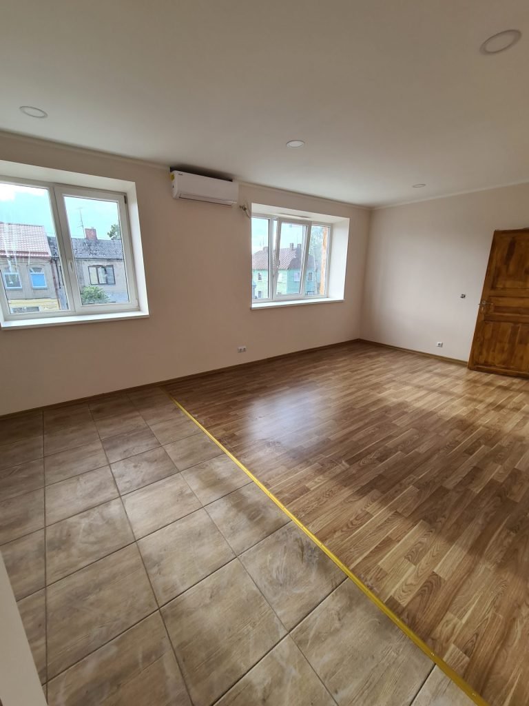 Kabinetų ir mansardos grindų danga 3
