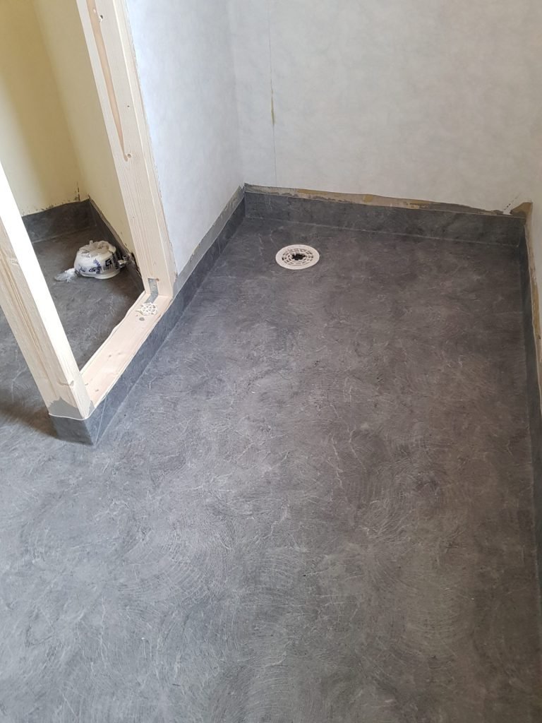 Sanitarinių patalpų grindų danga 3