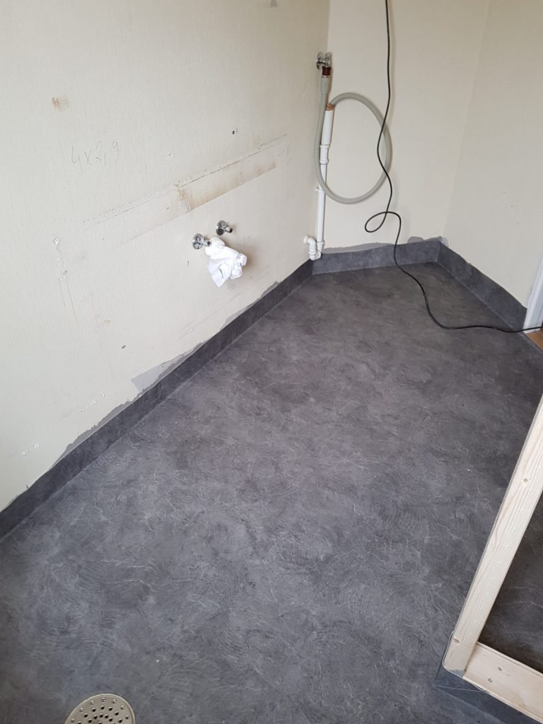 Sanitarinių patalpų grindų danga 5